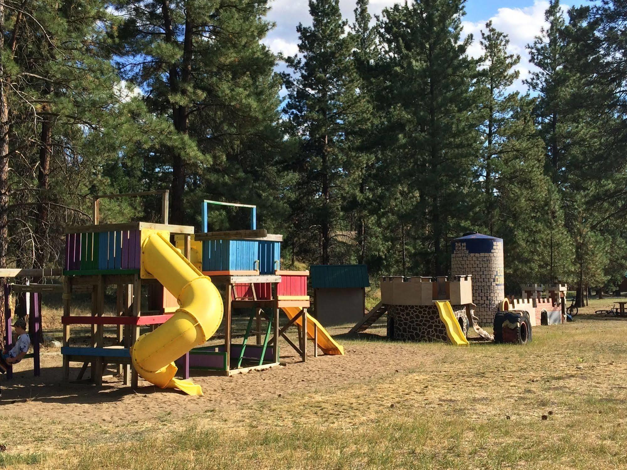 פרינסטון Rainbow Lake Castle Resort מראה חיצוני תמונה